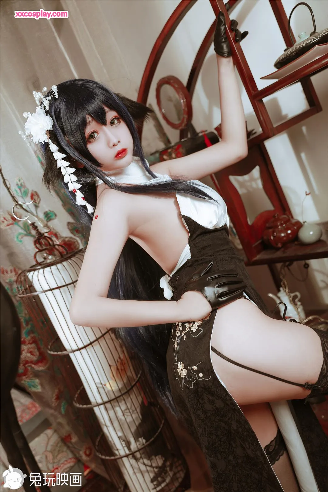 兔玩映画 - เชิ้ตกระเช้าดำขาว